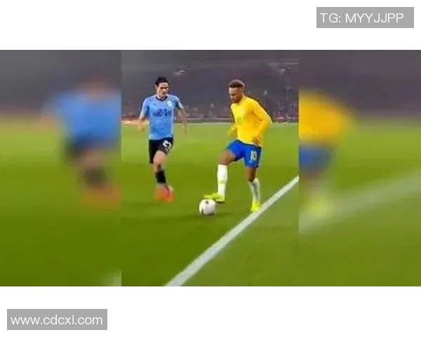 足球明星出场介绍视频精彩瞬间回顾与球场风采展示