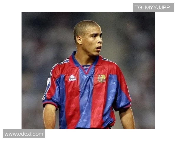 足球明星的传奇人生与对全球足球的影响分析 足球明星的传奇人生与对全球足球的影响分析